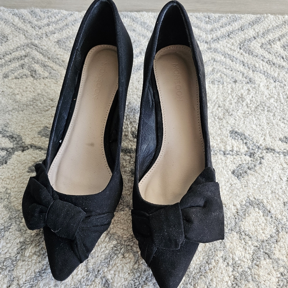 Monsoon (UK) Suede Low Heeled Pumps
